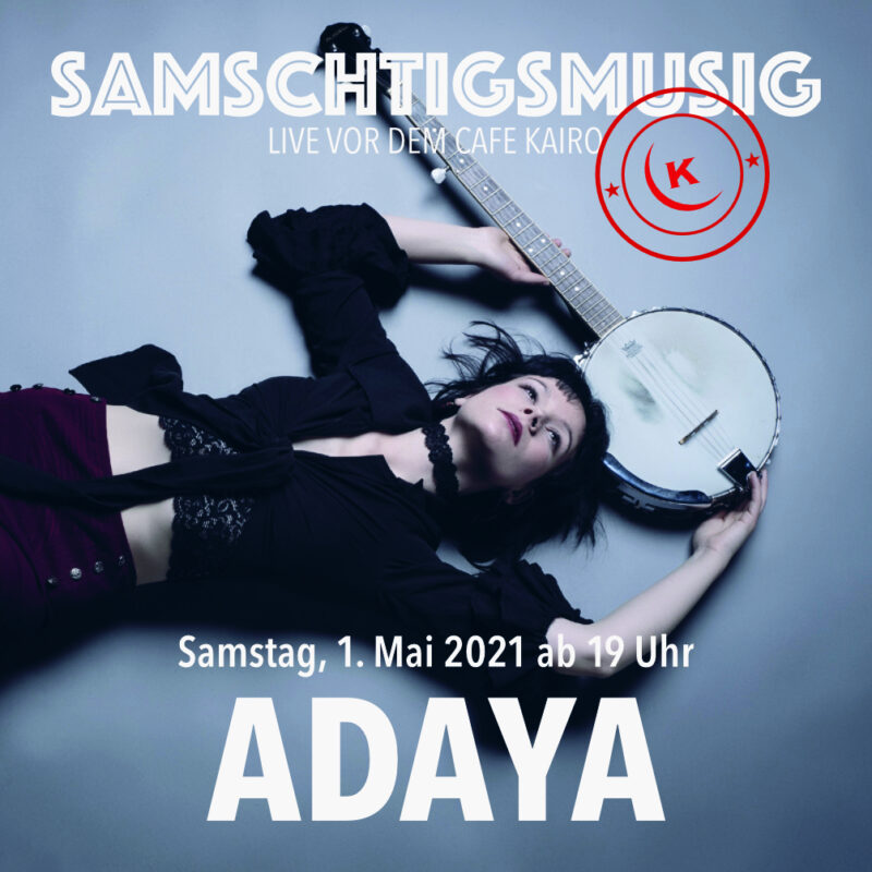 Adaya vor dem Café Kairo Café Kairo Lorraine