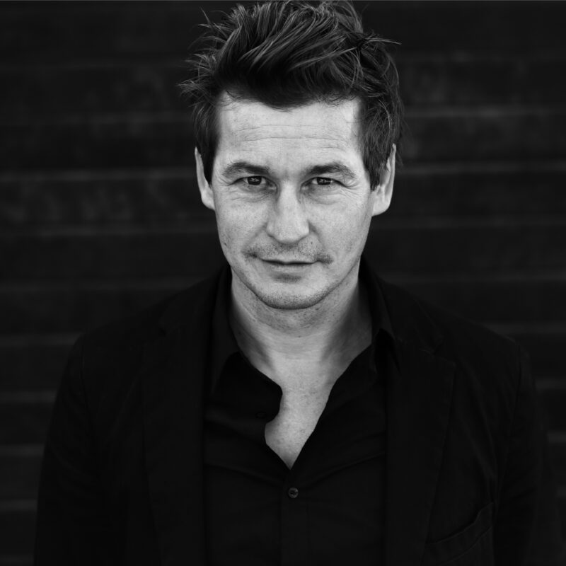 Arno Camenisch liest aus «Sez Ner» Café Kairo Lorraine