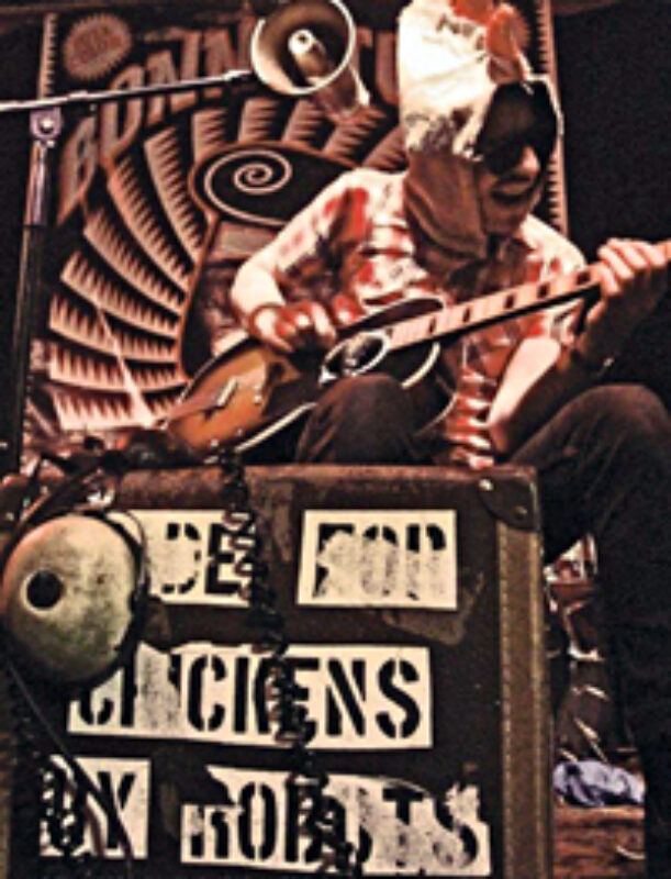 Made For Chickens By Robots (AUS) Café Kairo Lorraine